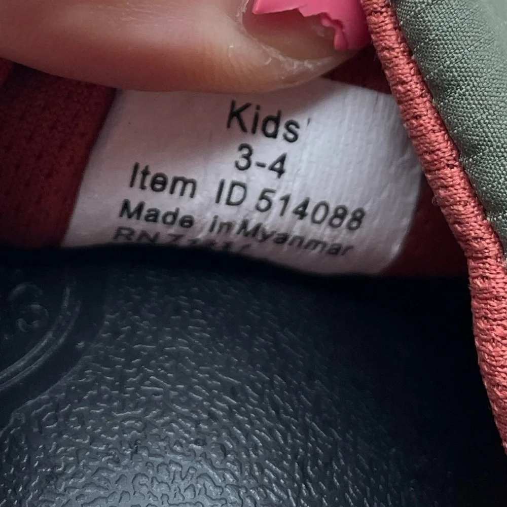 L.L Bean Airlight boys green mules size 3-4